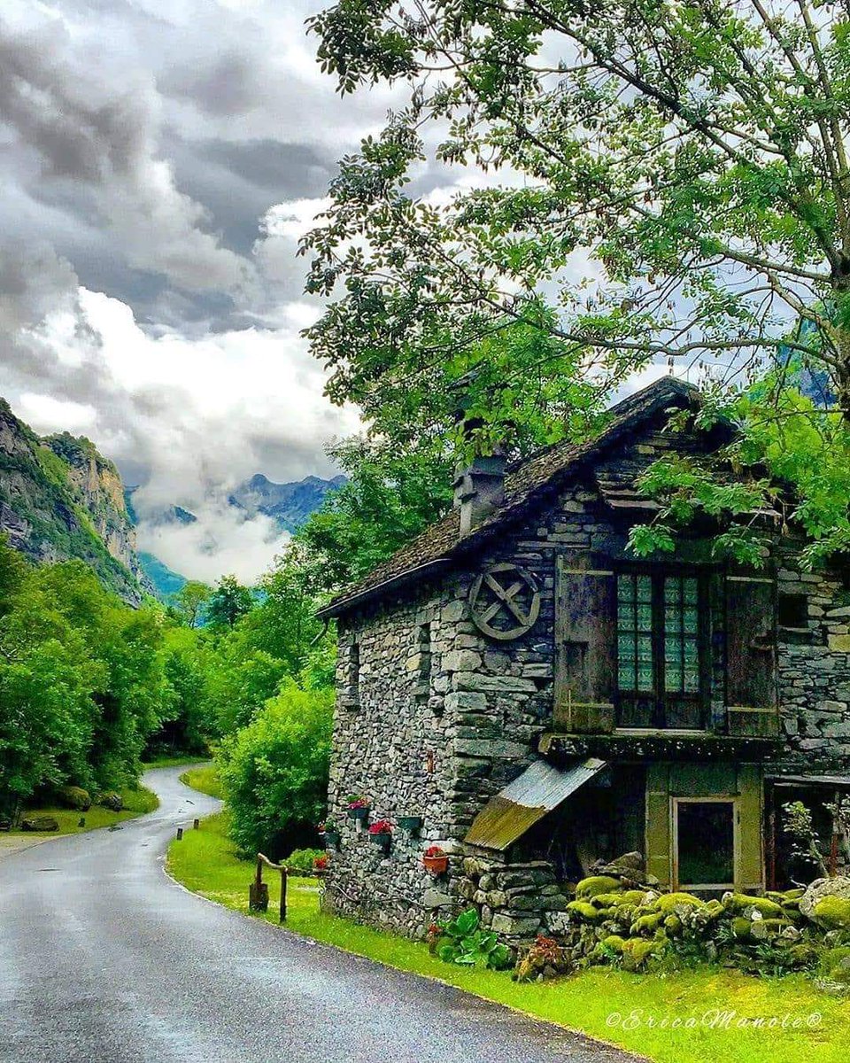 Alvina_jamessm's tweet photo. ~Beautiful Switzerland.. https://t.co/oMjj3Kfv6e
