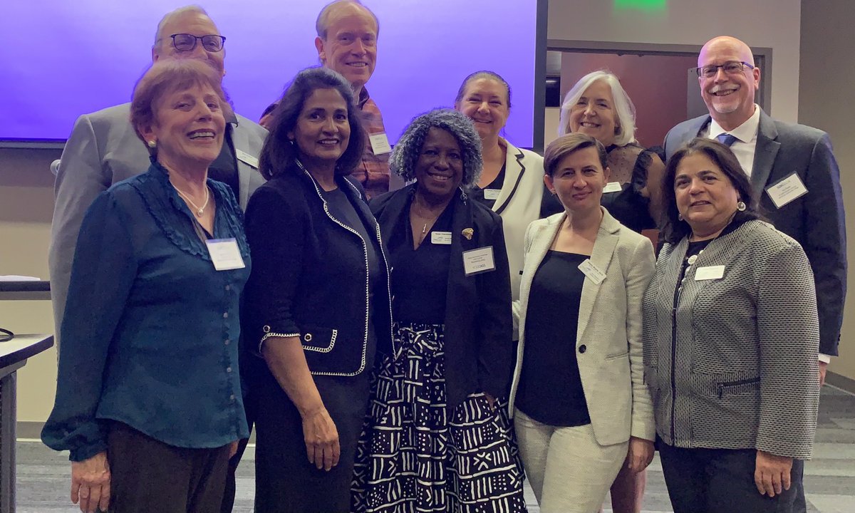 MiraCostaPrez's tweet photo. ⁦@MiraCosta⁩ team hosting the annual SDICCCA dinner. TY to ⁦⁦⁦@gcccdtweets⁩, @SDCareered and ⁦⁦@SDRegionalEDC⁩ Dr. Nikia Clark for retracing our inclusive development work &amp; work ahead. #careered #inclusive #equity https://t.co/1yZVENC6Kc