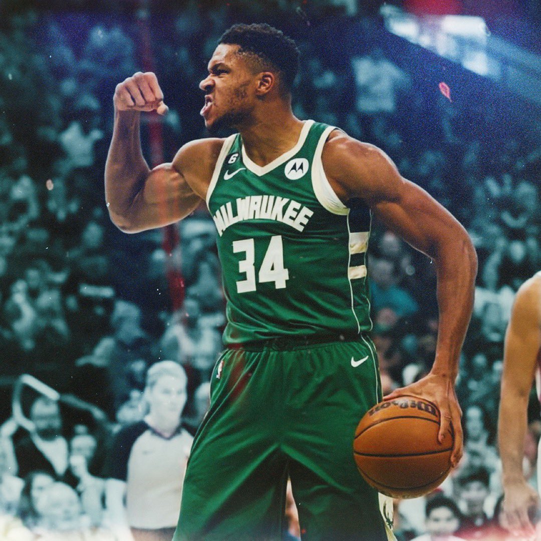 TheLeadSM's tweet photo. Giannis over the Bucks 9 game winning streak: 

38 PTS - 10 REB - 61% FG
24 PTS - 13 REB - 64% FG
35 PTS - 15 REB - 68% FG
54 PTS - 19 REB - 54% FG
34 PTS - 18 REB - 58% FG 
50 PTS - 13 REB - 77% FG
41 PTS - 12 REB - 55% FG 
33 PTS - 14 REB - 60% FG
29 PTS - 12 REB - 53% FG https://t.co/NE7f5vPEwl