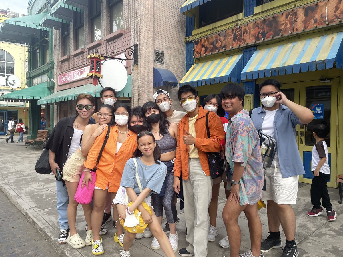 sofiatupaz_'s tweet photo. finally !! thank you for yesterday, friends https://t.co/OYkn8m4gFO