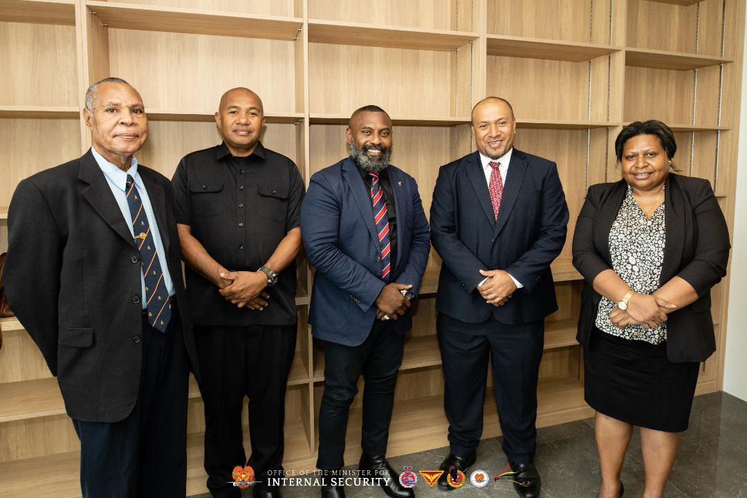 WSoaki's tweet photo. Pleasure to meet 🇵🇬 Minister for Internal Security &amp; Bougainville Regional member, Hon Peter Tsiamalili Jnr. Discussed security cooperation, border issues, connecting trade &amp; investment on Bougainville, sports &amp; cultural exchanges. https://t.co/ylG2WzoxIj
