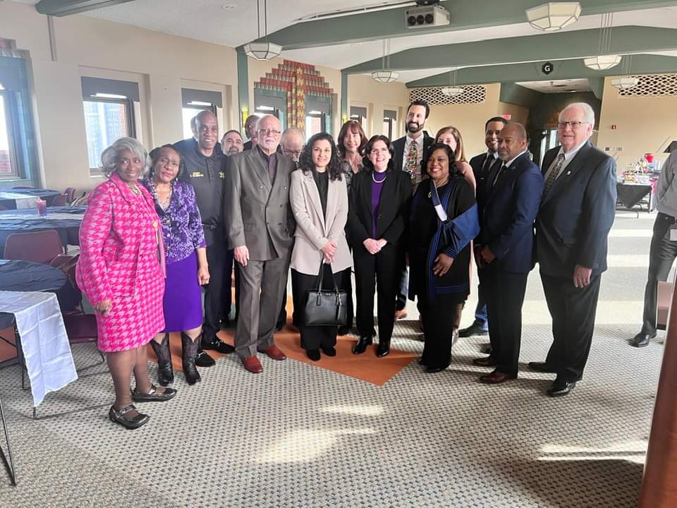 carantosan's tweet photo. During her visit to #Michigan, Cuban Ambassador @lianystr was awarded the Spirit of Detroit. She was also presented with a resolution from the Wayne County Commission demanding an end to the financial and economic blockade of the Cuban People. #CubaIsNotAlone @ArzuagaReyes https://t.co/D7DGFYH2o1