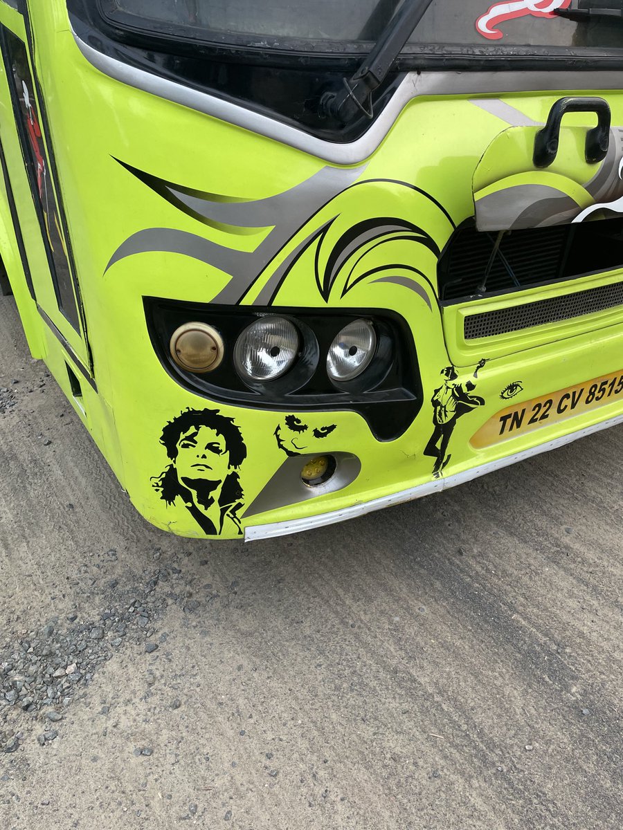 CoachFishINDIA's tweet image. FC Madras Football Academy rolling in style! Repping Michael Jackson on the front bumper…..not so sure about this one.