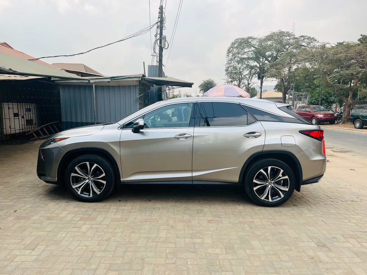 hollersunkanmi2's tweet photo. 2019 Lexus RX350
Foreign Used
Keyless ignition
Panoramic roof
Reverse Camera
Fullest Option
Pure accident free and first body
Price @ 29.5M
#mayorofekiti #CBN #POS #Oldcurrency #sportingking #Olamide #wandecoal #chelsea #Anthonyjoshua #TG Omori #supremecourt #wizkid 🦅 https://t.co/3w12aGYUqU