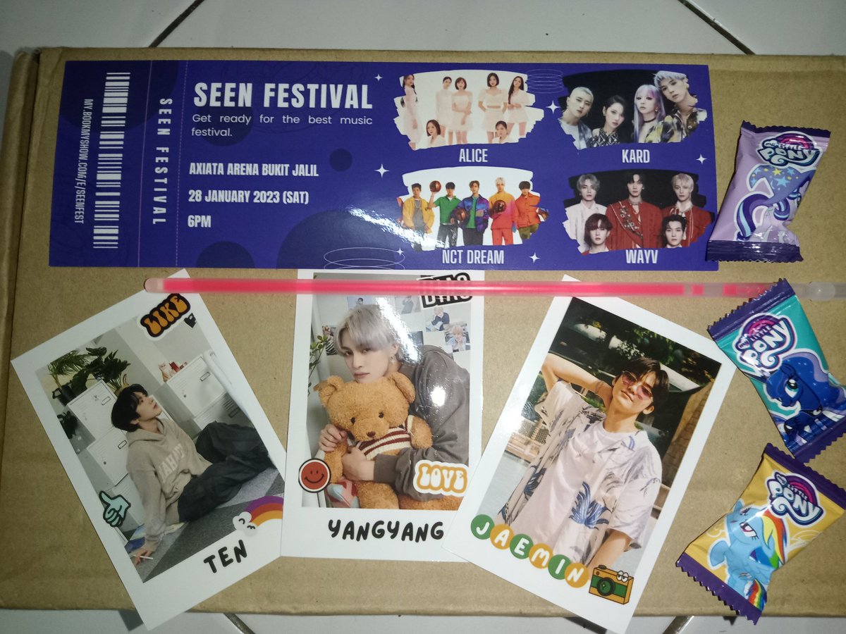 NAYUUTA95's tweet photo. 💌Mail: 
My seenfest ticket arrived safely to mee, and I can't believe I got all my bias here hahaha!!And also thank you for the dream ticket and lotsssss of freebies 🥰🫶
#YCGfeedback  @YeochinGo https://t.co/ZPPGmC2MFG