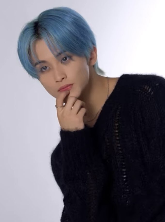 merlynsie's tweet image. สีฟ้าเฉดที่หล่อที่สุด ㅠㅠ 💙