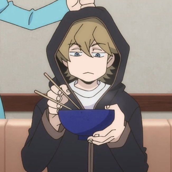 rosieeyaah's tweet photo. please the way he's holding those chopsticks like HOW CAN HE EAT WITH THAT #worldtrigger #hyuse #animetwt https://t.co/1ZEJYwUy9k