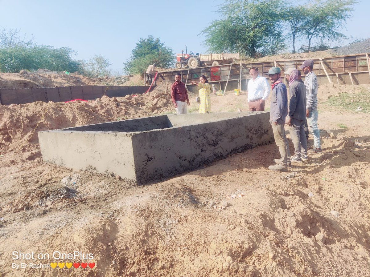 AhmedabadDwdu's tweet photo. Recharge structure Of naj Village WDC 2.0 Project of ahmedabad District #WATERSHED #department #Ahmedabad #GSWMA https://t.co/k2VIVO8Sm2