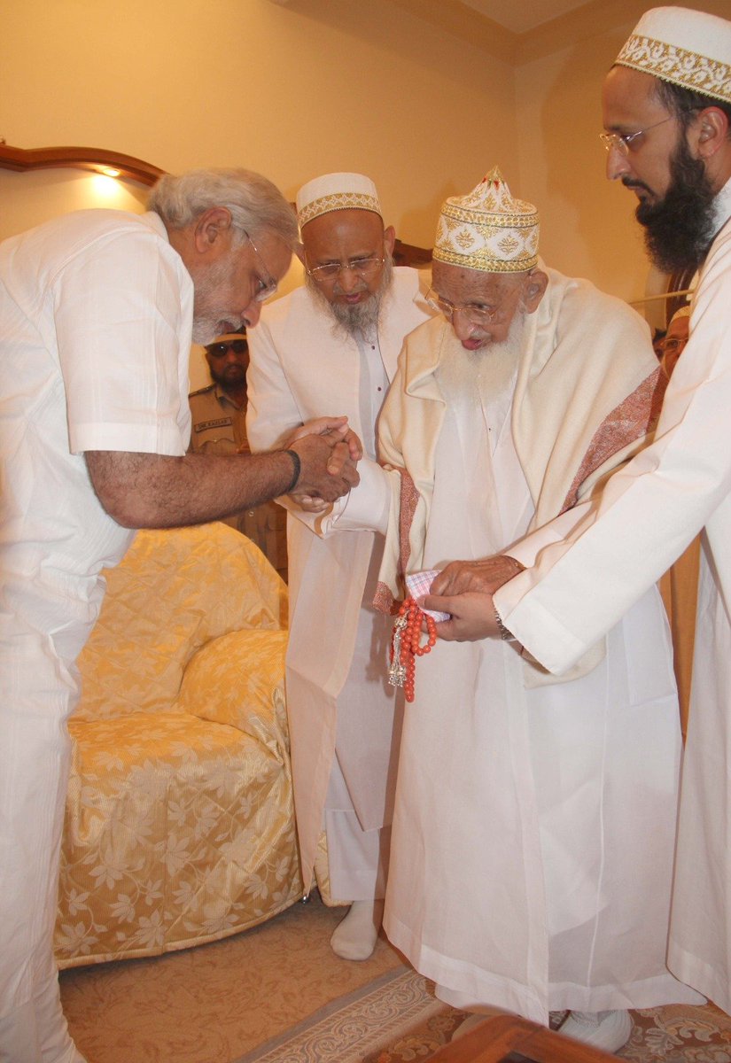 Truth_Unplugged's tweet photo. आज  पीएम @narendramodi  बोहरा मुस्लिम समुदाय की 'अरबी अकादमी' का उद्घाटन करेंगे

बोहरा समाज से उनका गहरा रिश्ता रहा है

शांति-सद्भाव, सत्याग्रह और राष्ट्रभक्ति के प्रति बोहरा समाज की भूमिका महत्वपूर्ण रही है https://t.co/3nFqJFTQoV