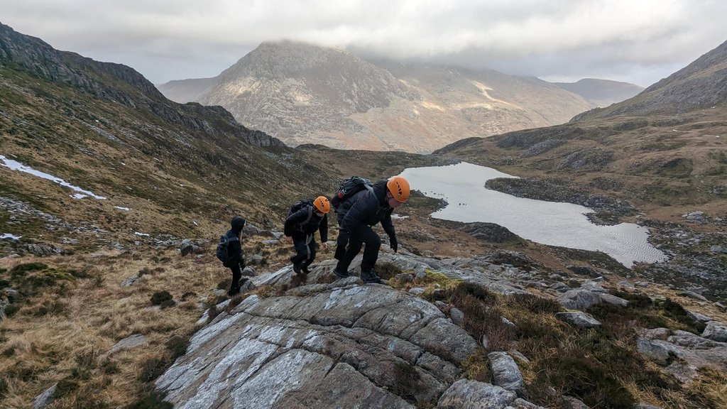 MyddeltonColl's tweet photo. Year 9Y undertaking a wild day of Scrambling in the Ogwen Valley!

#MyddeltonCollege #Education #21CenturyLearning #Denbigh #IndependentSchool #PreparatorySchool #EdChat https://t.co/gFCOO14Fs4