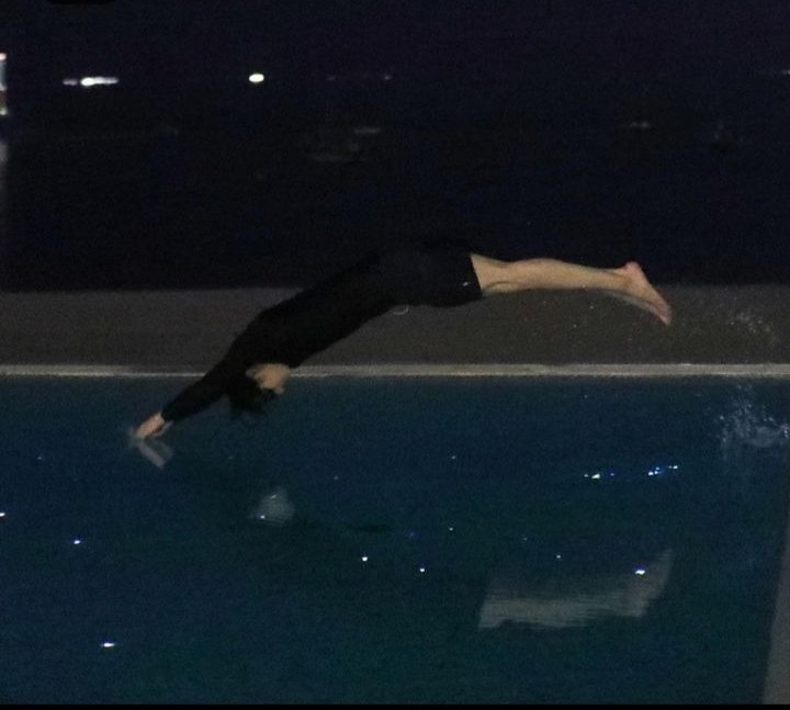 army2022__'s tweet photo. The most beautiful swimmer in the world, Jungkookie 
#JUNGKOOK
#btsjungkook https://t.co/JUqcyyRewj