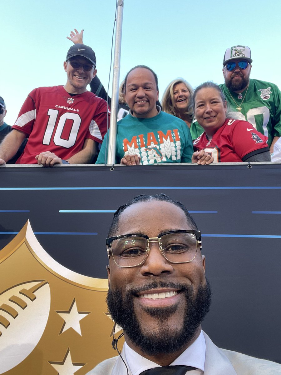 Last week I sat in front of my computer listing to <a href="/nateburleson/">Nathaniel E Burleson</a> during a #BlackHistoryMonth fireside chat. Today, I met him in person and he was kind enough to take a selfie using my phone during #NFLHonors Red Carpet. #BlessedAndGrateful