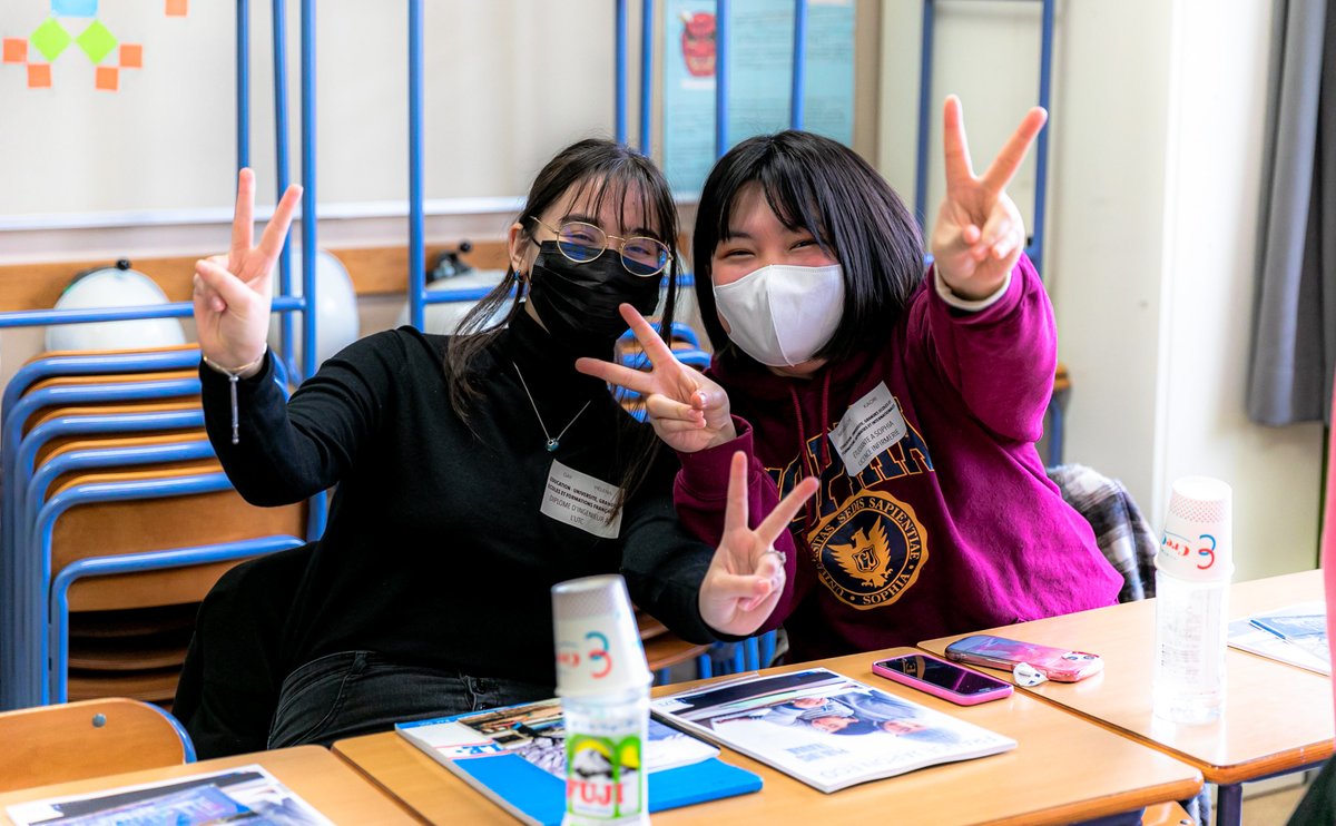 lfitokyo's tweet photo. RETOUR SUR LE #FORUMDESMETIERSETDELORIENTATION EN #PRESENTIEL
Le #forum des #métiers et de l’#orientation 2023 a rassemblé tout le long de la matinée, 72 intervenants répartis sur 4 salles pour répondre aux questions de près de 300 élèves de 2nde, 1ère et tle.
1/3
@aefeinfo https://t.co/TCAoZgnUgm