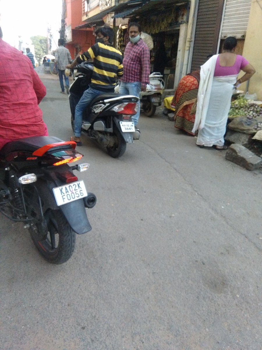 manjubcpd's tweet photo. @blrcitytraffic
Wrongly violation raised on My Vehicle
My Vehicle details : KA02JM3845 Yamaha Fascino
But violation raised by Vehicle no. KA02JN3845 Honda Deo
Kindly remove the violation https://t.co/PgynaweWgq