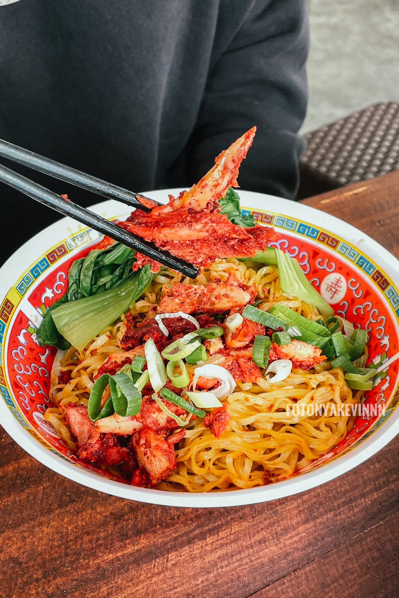 Kevinnn on Twitter "Mie chili oil di Jogja ni sekarang beragam banget