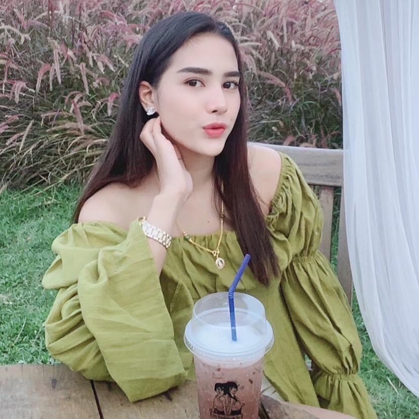 XuntaApp's tweet photo. Happy Weekend 🤍 Hope you have a bright day with that special new crush in your life🌈

https://t.co/cDzJ2nHHDr
#Thailand #Bangkok #Pattaya #girlfriends #dating #thaigirls https://t.co/K8kQn6cd3a