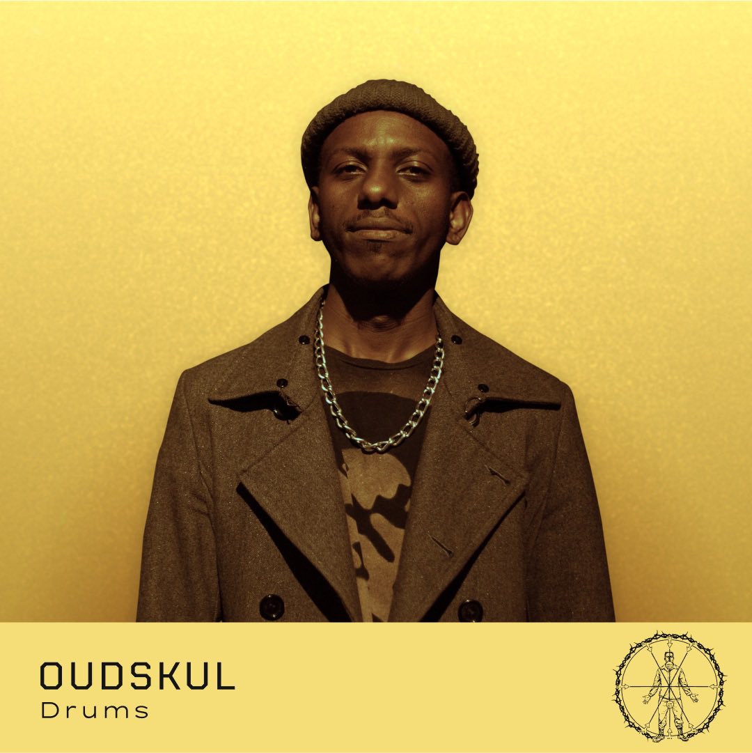 Hawemasa's tweet photo. The slickest cat to ever smash the beats. A multi-talented extraordinaire. Productions. Songwriting. The smoothest vocals to ever bless your ears. Drummer for almost every band in Durban!

The one and only #oudskulomello

Photo - @caelinroodt 
Image - #tmac https://t.co/0vaSJJ901b