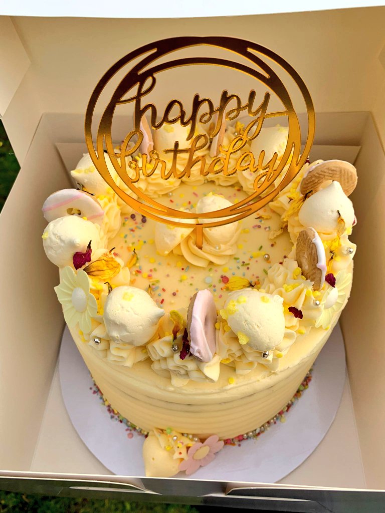 Helen's Cakes tweet media