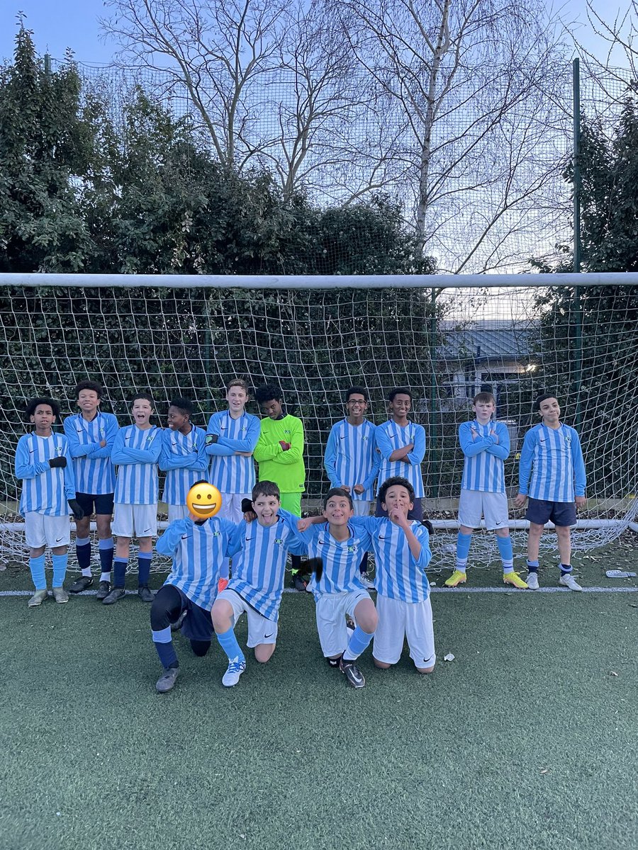 KAA__PE's tweet photo. A very successful week of sport here at KAA! Our year 8 football team went top of the league with their 5th win of the season, beating BDA 2-1. Then our senior basketball squad won their game 41-13. ⚽️🏀🏆

Have a safe a enjoyable half term all. 

#TeamPE #football #basketball https://t.co/p1aLyO976Q