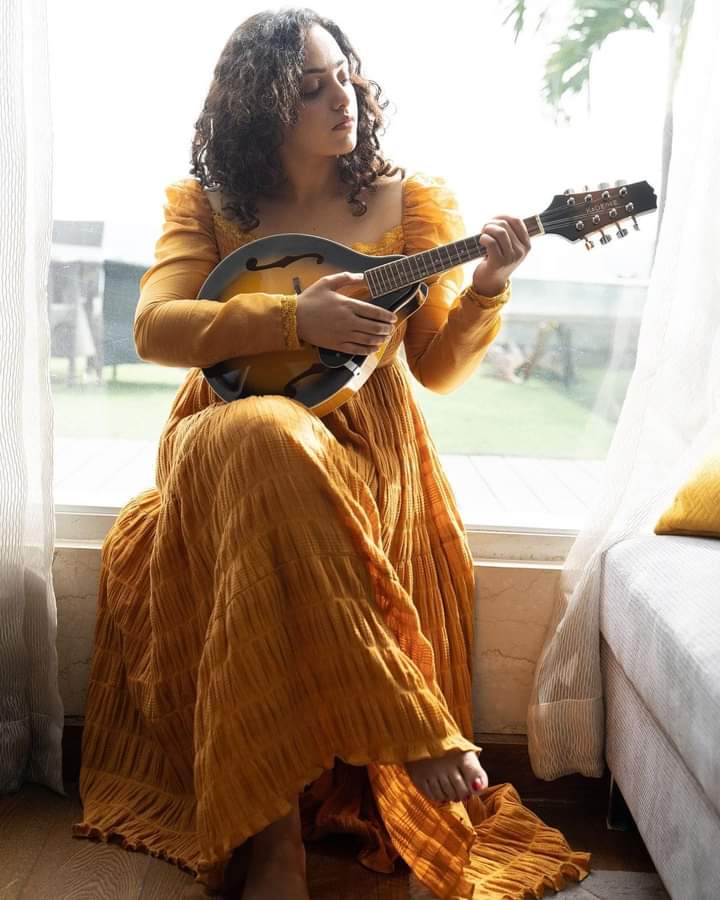 Hot Mallu Actress Nithya Menen, Beautiful NithyaMenon | best heroine iiQ8