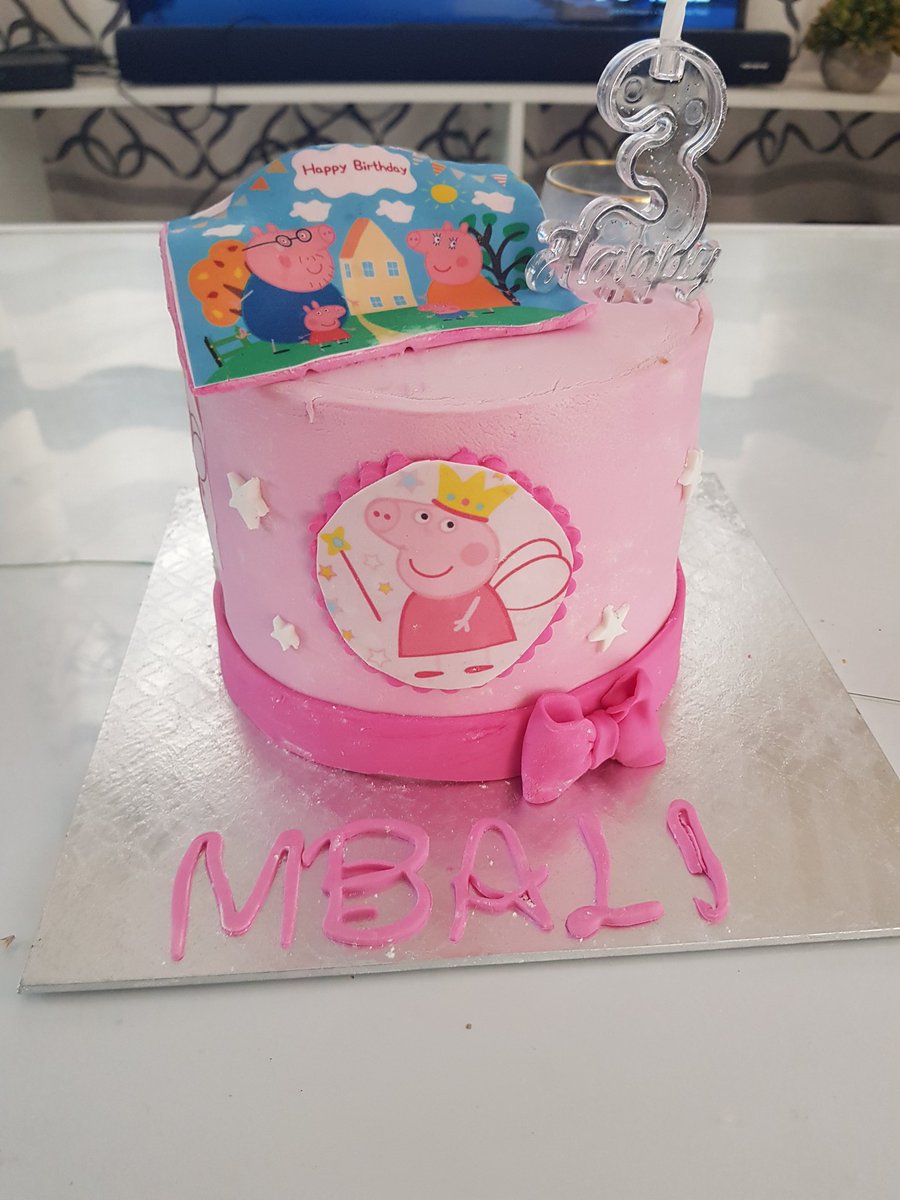 A Happy 3rd birthday to Princess Mbali
We caked it just right for our little princess
Order your custom cake too and we will be happy to deliver

Whatsapp: 76232405