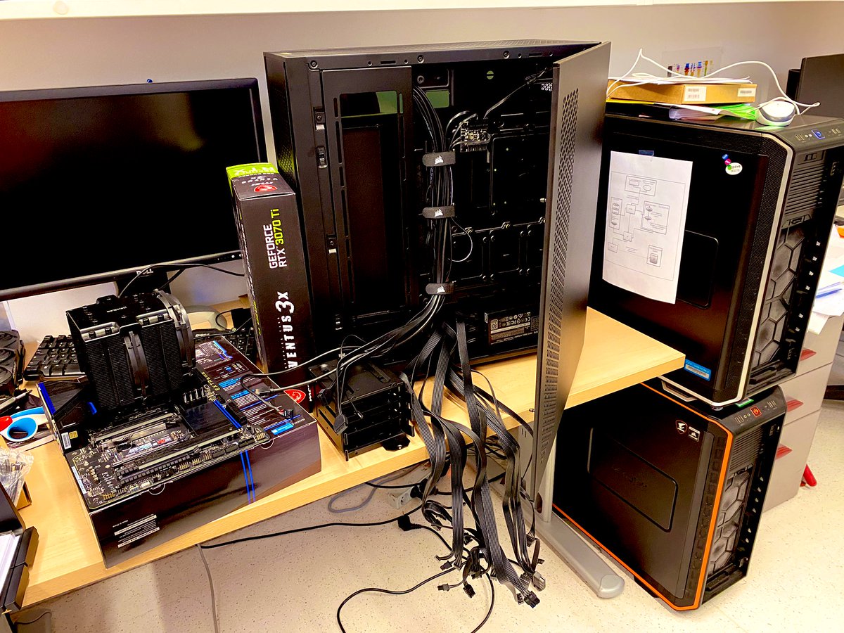 benoitgallet's tweet image. Family is about to be extended with a new one to come… #cryoem 
#gpucomputing @IBS_Grenoble !!