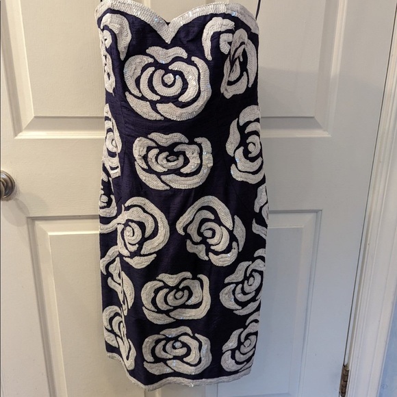 Lady_Channail's tweet image. So good I had to share! Check out all the items I'm loving on @Poshmarkapp #poshmark #fashion #style #shopmycloset #victorcosta: posh.mk/XqKmIQ1Aixb