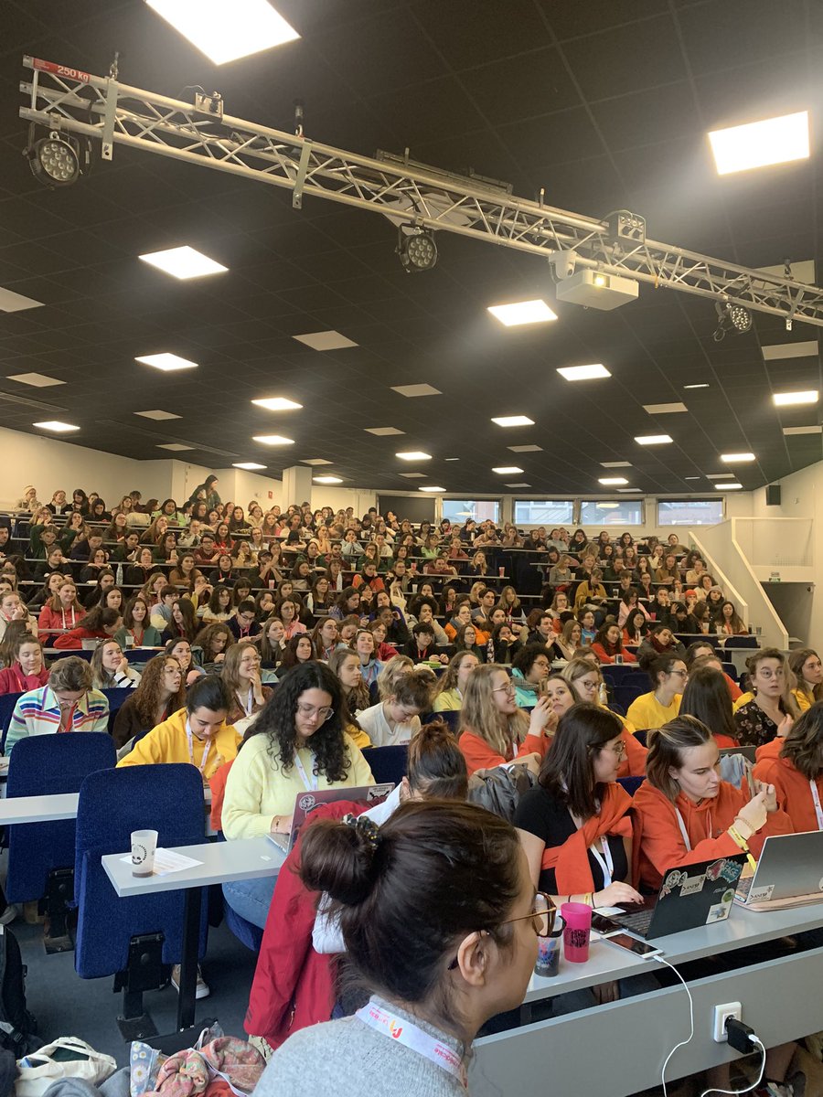 ANESF_FR's tweet photo. #JNESF2023 | Lancement de la 11e édition des Journées Nationales des ÉtudiantEs Sages-Femmes à Lille 

L’occasion pour 400 étudiantEs sages-femmes venues de la France entière de se réunir pour échanger et se former autour du thème : « #maïeutique et #orthogénie » ✊🏻 https://t.co/cNItcYv5FB