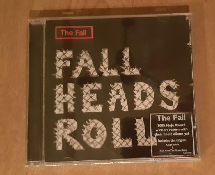 Superdrogidge's tweet image. #NowPlaying #CDCollection
#WorkCommute 
#PostiesBeen 😃 #FallFriday
Dave Simpson's 🖤 The Fallen..
Going on the road with Fall Heads Roll this morning..