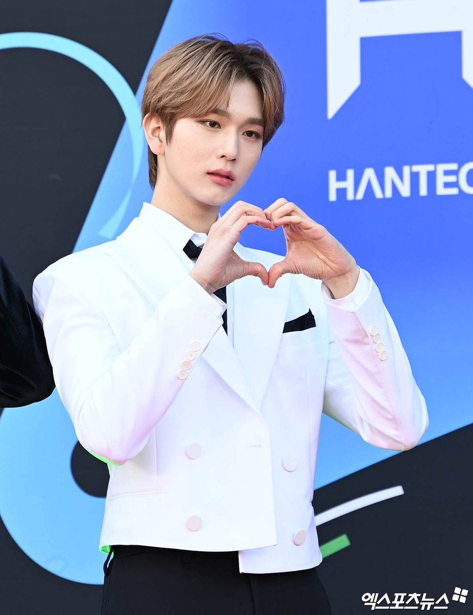 1OO5HW's tweet image. CIX 현석-이펙스 백승 '한터뮤직어워즈 MC'
🔗 naver.me/FGeKo1g8

CIX 현석-이펙스 백승, 한터뮤직어워즈2022 MC 호흡
🔗 naver.me/GqsZBqA0

현석-백승 '한터뮤직어워즈 2MC'
🔗 naver.me/5rMlsK2m

이펙스 백승 '청순'
🔗 naver.me/G2VLUOhK