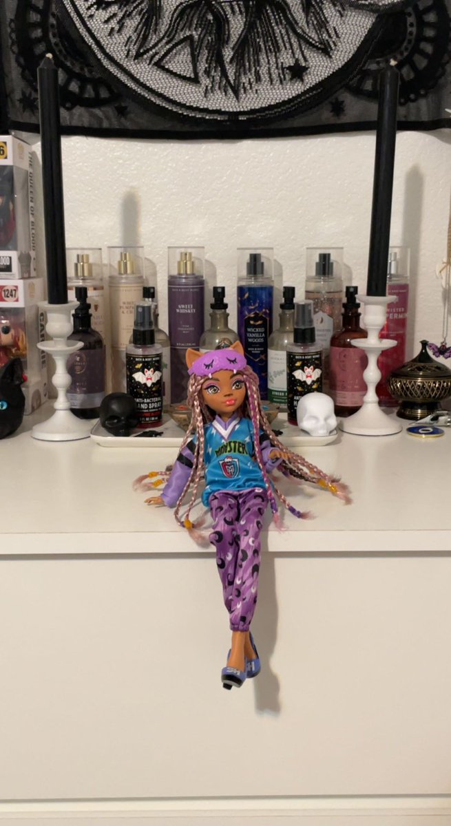 braybrayzz's tweet photo. @Clayton_1004 hehe #monterhigh #dollrestyle #lagoona #clawdeen #mhg3 #dolltwt https://t.co/Vsfjwsyoua