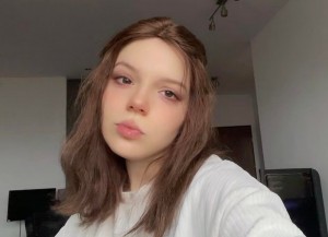 UniwigsC's tweet image. Our Aura topper in is so cute on Karolina! ✨🤩
bit.ly/3IcPnWR
#uniwigs #hairtoppers #thinhairsolutions #hairstyles #hairloss #hairlosssolutions