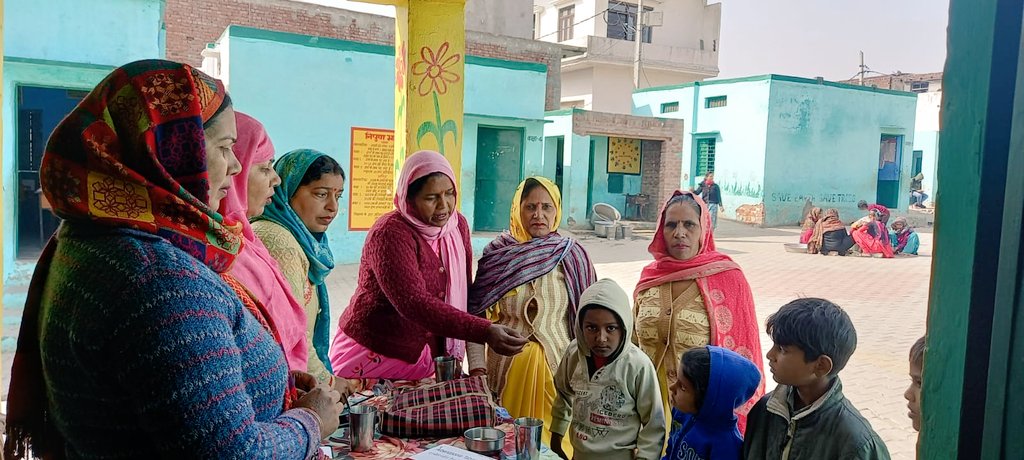 National dewarming day celebrated at primary school barnawa <a href="/BagpatDm/">DM Baghpat</a> <a href="/CmoBaghpat/">CMO Baghpat</a> <a href="/SagarThakurDEO/">SAGAR THAKUR - DEO</a> <a href="/nhm_up/">NHM UP</a>