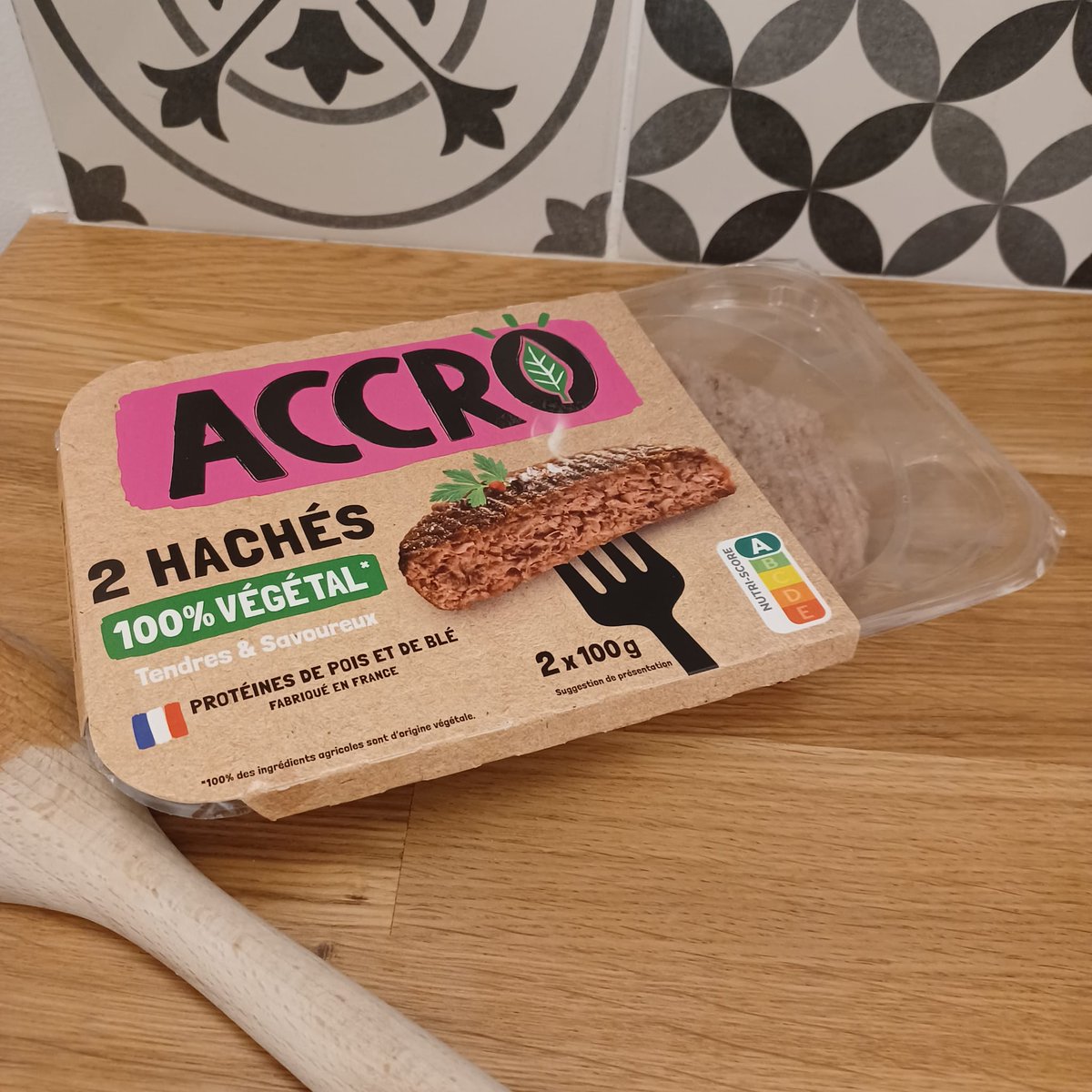 PinkGrenouille's tweet photo. J'ai testé ça ce midi et bah c'est pas mal... #vegetal #tousaccroc  #recettevege #cuisinnevegetarienne https://t.co/gfRwk5giQB
