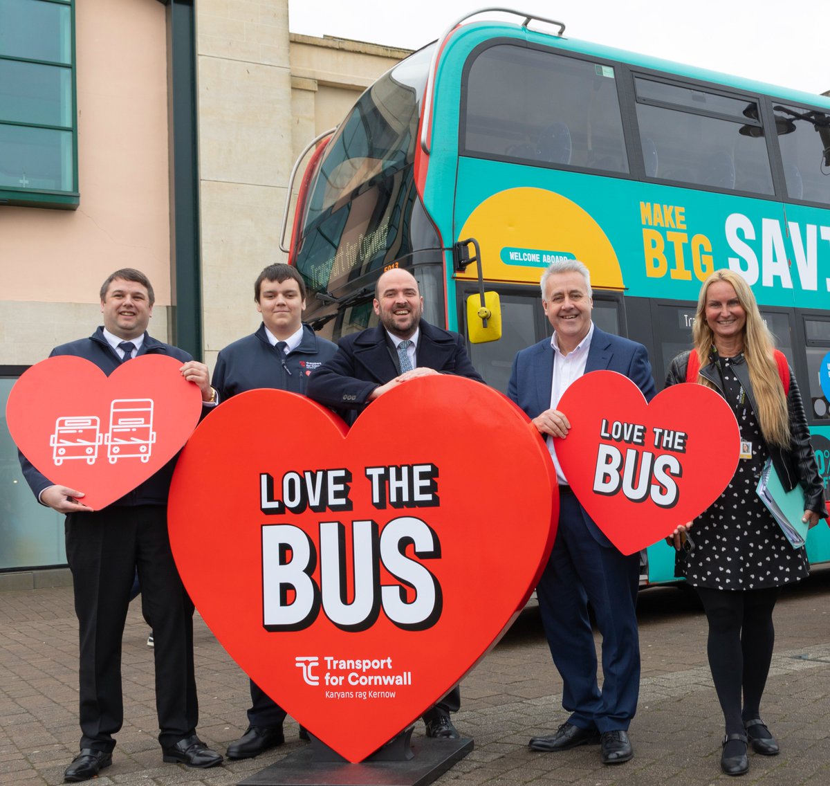 Great to see our bus operating company, Go South West host Department for Transport Minister <a href="/RicHolden/">Richard Holden MP</a> in Cornwall with <a href="/GoCornwallBuses/">Go Cornwall Bus</a>. Highlighting their achievements and future plans in Cornwall for buses. 

<a href="/CornwallCouncil/">@cornwallcouncil</a> #partnership #bus