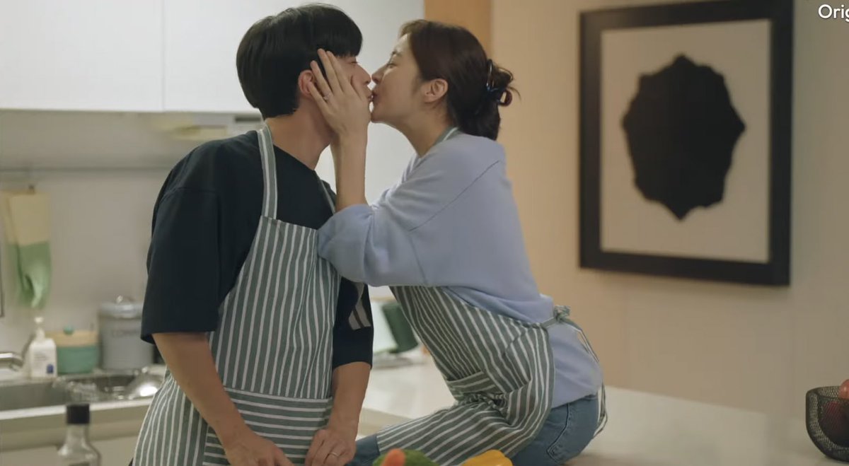 kdramamiii's tweet photo. idk how hara and eunbeom will get back tgt ( if they will ) bcs I cant imagine myself as hara like if I were her... why would I get back or remarry someone who have decided to divorce me? like there's no guarantee he will not do it again 🙂

#StrangerAgain #CanWeBeStrangers https://t.co/IZhkxP4Wim