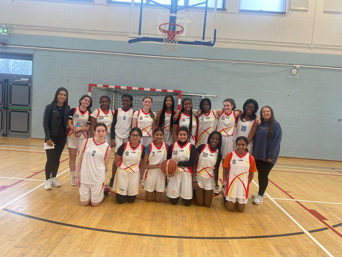 Congratulations to the 1st/2nd year girls basketball team who beat Mount Sacville today by 11points 🏀🏀🏀