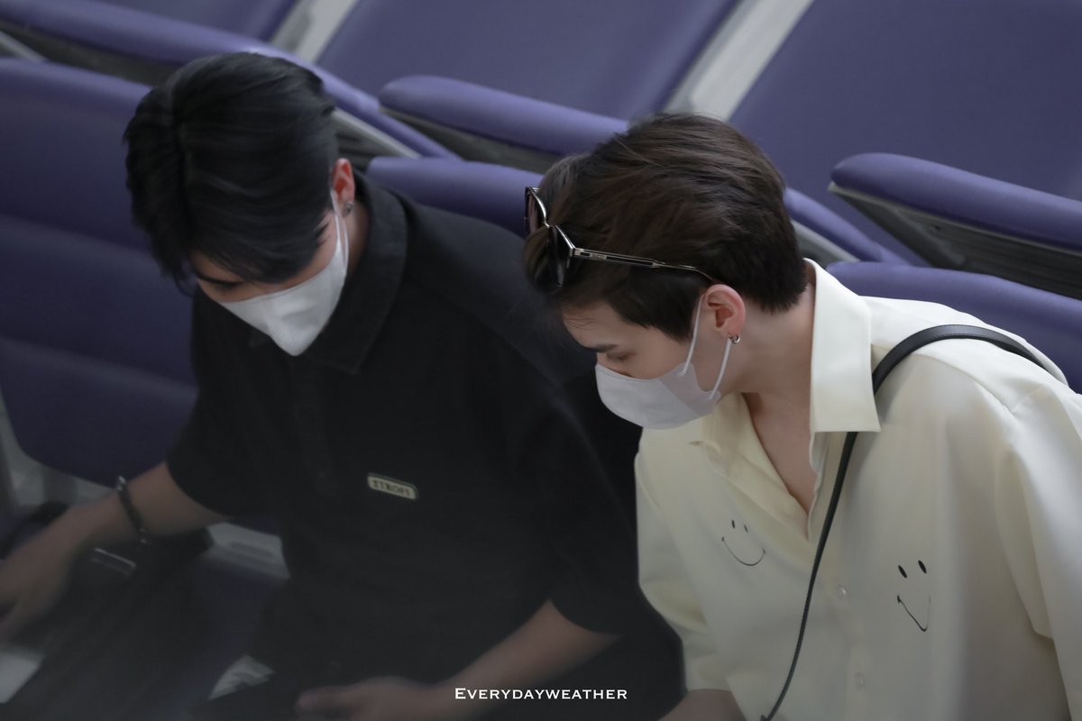 everydayweather's tweet photo. พี่น้องชุบแป้ง3รอบแล้วค่อยทอดทีเดียวเลย🫔🥠🌮
.
{ @fort_fts @peatwasu }
#FortFTS | #Peatwasu | #BabyFeat
{ #LoveinTheAirinVietnam } https://t.co/rYbstbTFxM
