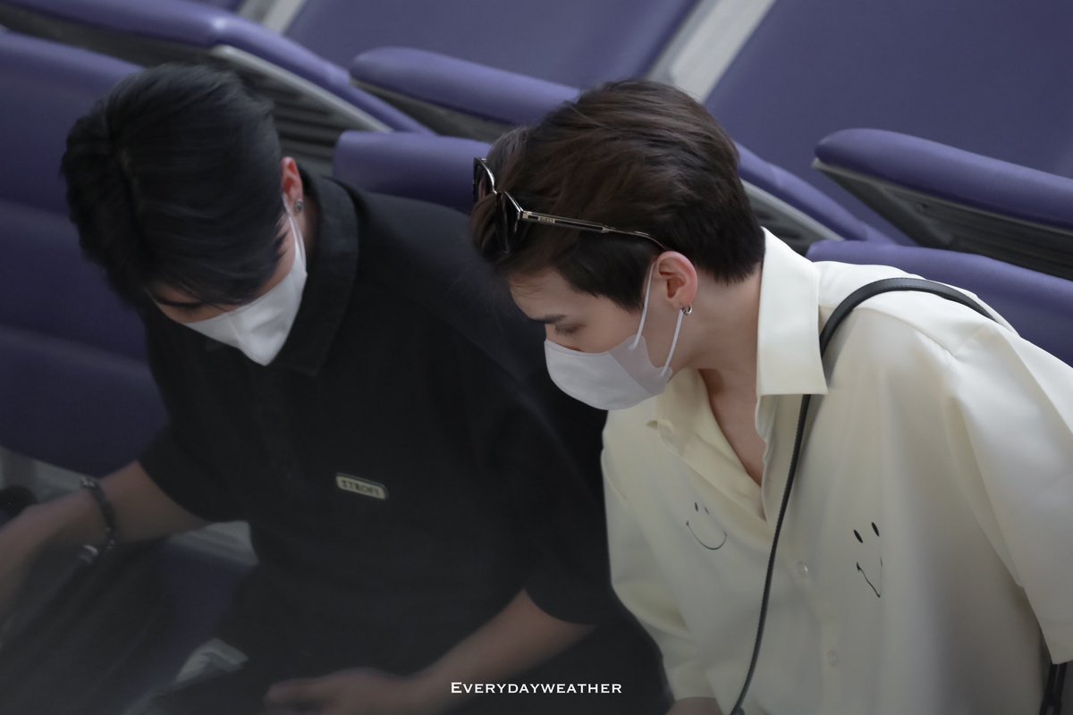 everydayweather's tweet photo. พี่น้องชุบแป้ง3รอบแล้วค่อยทอดทีเดียวเลย🫔🥠🌮
.
{ @fort_fts @peatwasu }
#FortFTS | #Peatwasu | #BabyFeat
{ #LoveinTheAirinVietnam } https://t.co/rYbstbTFxM