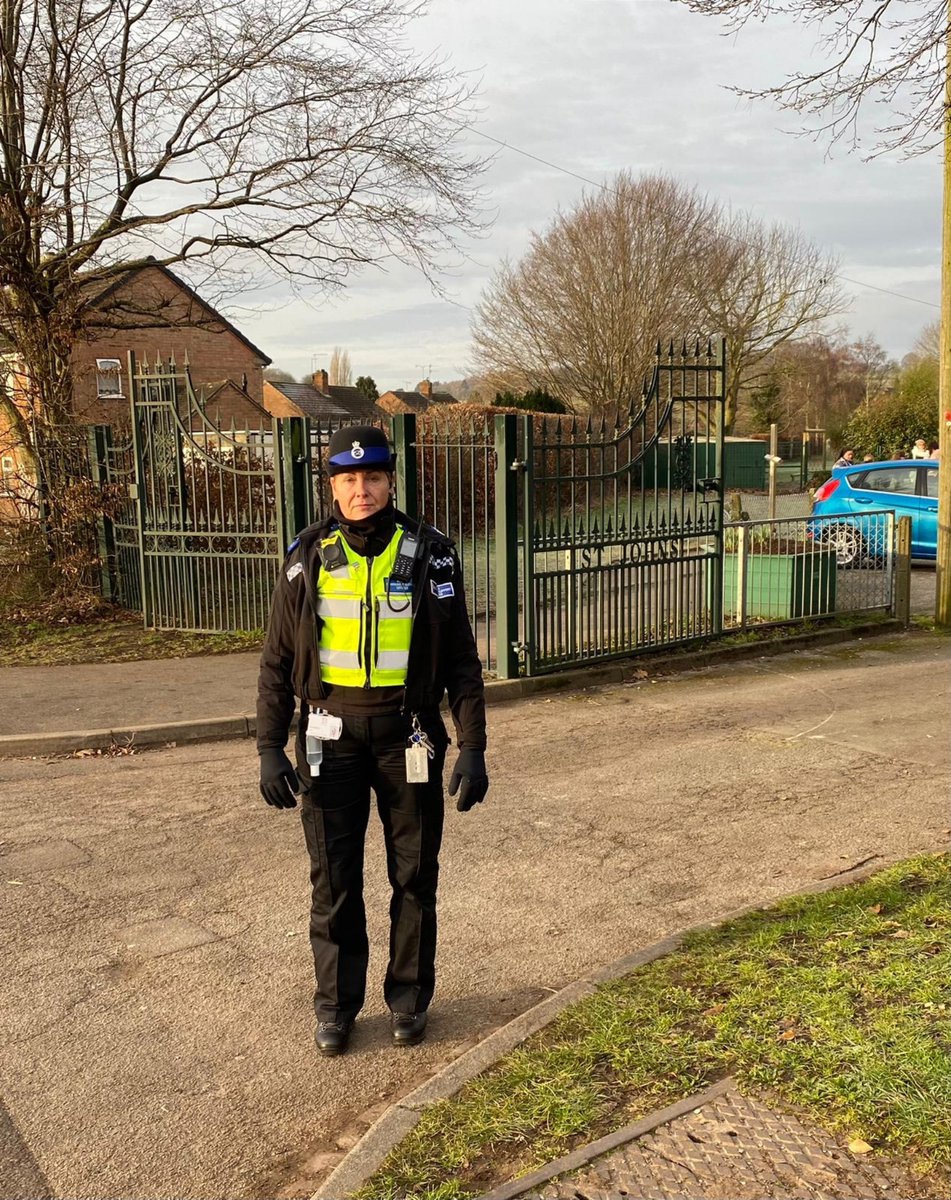 SStaffsPolice's tweet photo. PCSO's WILKES & PRICE visited St John's primary School Swindon this morning for some community engagement #opcadence. Lots of parents and children spoken to on the school run https://t.co/wj3TH2kzBn