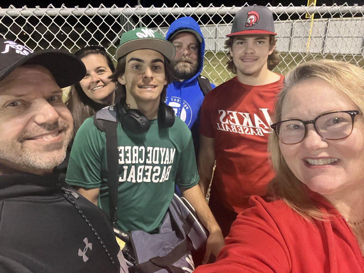 bkkbmartin's tweet photo. Love when good friends are together at the ballpark watching their kids play one another! Good game guys! https://t.co/cW55n5e1Cj