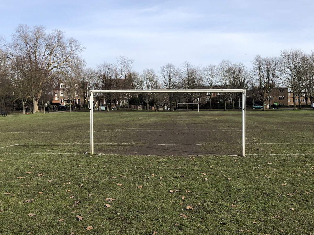 Freshly cut grass ready for this weekend on <a href="/wwcommon/">Wandsworth Common</a>. Enjoy the weekend <a href="/BroomwoodFC/">BroomwoodFC</a> !