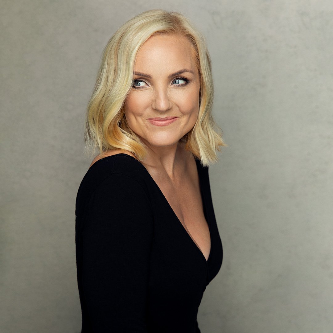 ON SALE NOW: Singer, songwriter and actress  <a href="/kerryjaneellis1/">.</a> performs at the Adelphi Theatre in May in support of her new album, Kings &amp; Queens.

lwtheatres.co.uk/whats-on/kerry…
