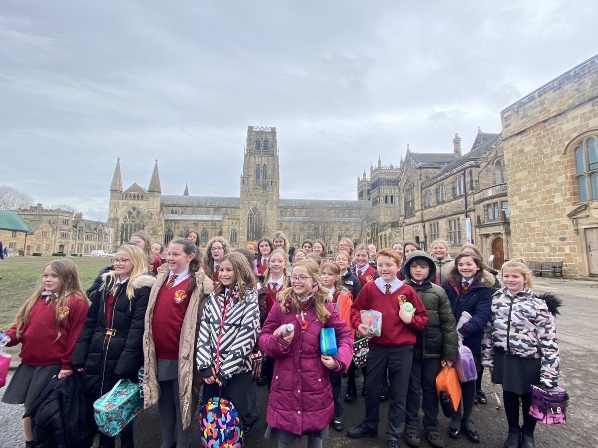 WellfieldMiddle's tweet photo. What a fantastic morning @durhamvocalfest North East Choir of the Year Competition. Our choir sang brilliantly in such a wonderful venue 🎶🎤 Thanks @ntmeh for the invitation! #wmsmusic https://t.co/Psp1uxE5JJ
