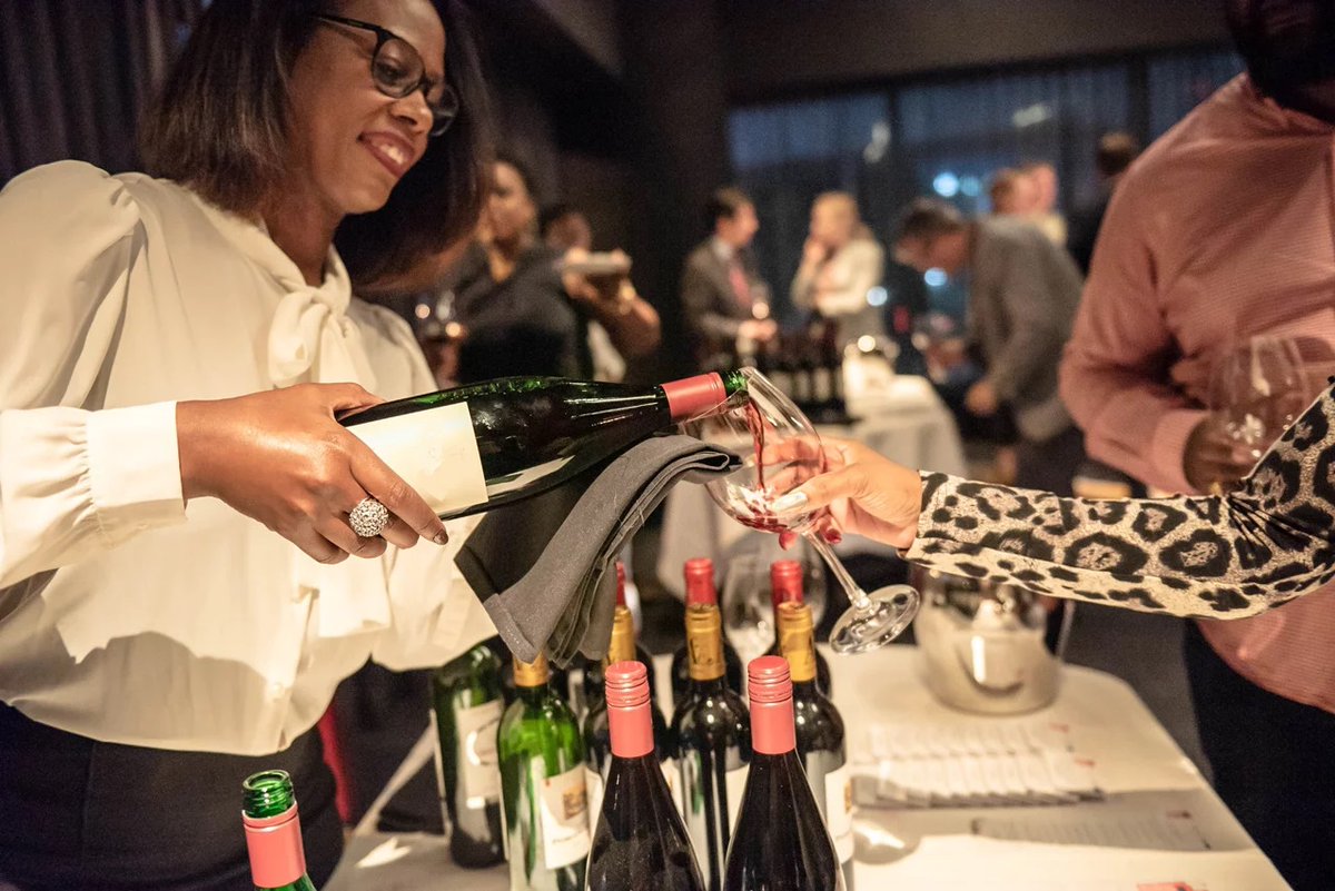 weininstitut's tweet photo. EU-finanzierte Kampagne steigert Bekanntheitsgrad heimischer Weine in den USA https://t.co/dIlsI4DFxl #germanwines #WinesofGermany #pinotparadise #riesling homeland #Germany #clinkdifferent #bordeus @de_deutschland @gntblive @foodandtravelde @dpa_tmn @deutscheweine @GermanWineUSA https://t.co/zfEWZfDbRl