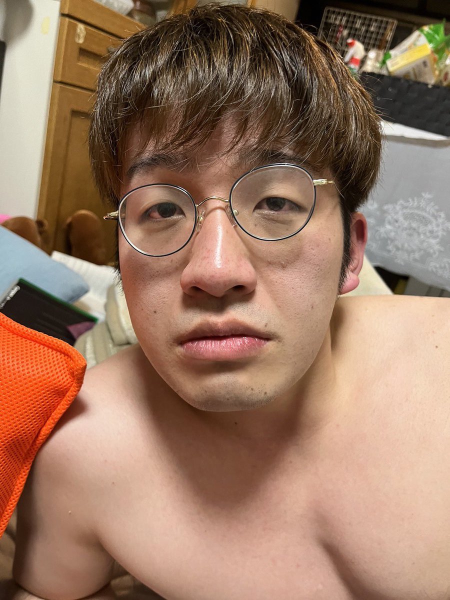 「左が二郎系ラーメンにハマる前右が二郎系中毒者の現在。 」|ザビエラー長谷川@長谷川無双2巻発売中のイラスト