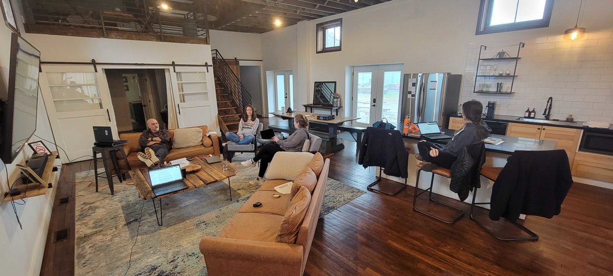 TNCleanFuels's tweet photo. On Wednesday, East Tennesee Clean Fuels held a team retreat at in Knoxville, TN to work on the Coalition's three-year strategic plan. Look at our team go!
#ETCF #Tennessee #Knoxville #EastTNCleanFuels #cleanfuels #cleancities #strategicplan #alternativefuels #cleanair #teamwork https://t.co/Vent67rFkL