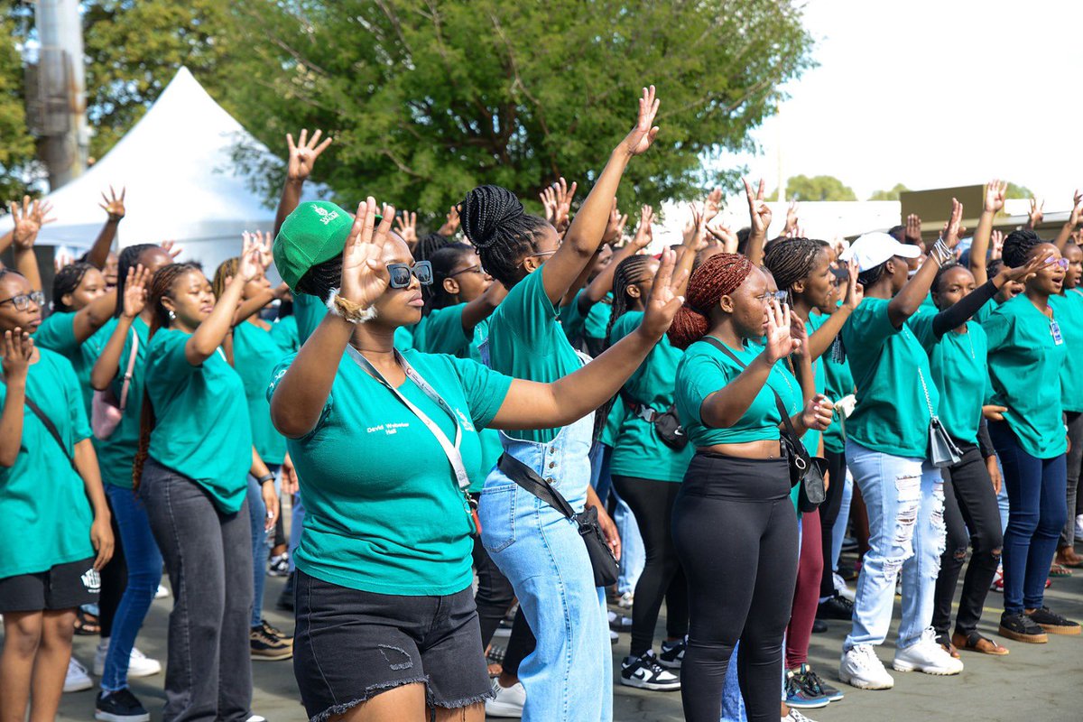 DavidWebsterDW's tweet image. Welcome day 2023.💚

WEBSTERIANS!!! ON THE CAMPUS!!!!!💚💚💚
Our first years came with the HEAT!🔥🔥🔥 We are looking forward to a year of more warrior moments!💚✊. 

#witsuniversity 
#Reslife 
#DavidWebster