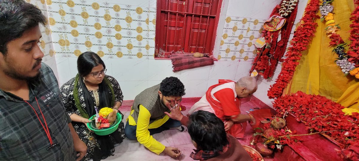 RanadipTalukda6's tweet photo. মা কঙ্কালীতলা মন্দিরে মা' এর কাছে  সকলের জন্য প্রার্থনায় West Bengal Trinamool Chhatra Parishad এর রাজ্য সভাপতি Trinankur Bhattacharya দাদা
সঙ্গে উপস্থিত ছিলেন রাজ্য সম্পাদিকা  Sreshtha Das দিদি সহ আরো অনেকে।
#WBTMCP 
#BSP4TMCP https://t.co/Ciy6qgRTYW