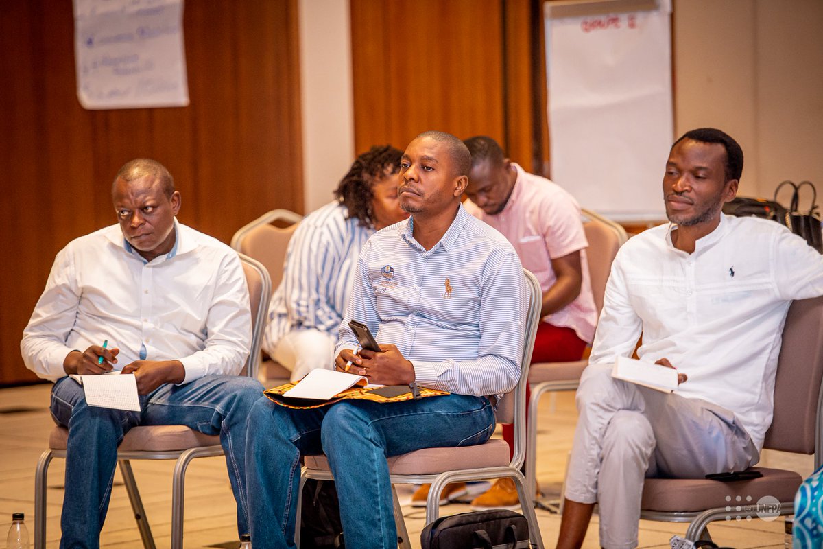UNFPARDC's tweet photo. 𝐉𝐎𝐔𝐑 3⃣
𝐑𝐄𝐓𝐑𝐀𝐈𝐓𝐄 𝐀𝐍𝐍𝐔𝐄𝐋𝐋𝐄 𝐃𝐔 𝐁𝐔𝐑𝐄𝐀𝐔 𝐔𝐍𝐅𝐏𝐀 𝐄𝐍 𝐑𝐃𝐂
✅ Echange sur l’amélioration de l'environnement de travail 
✅Poursuite des exercices de team building 
✅Clôture de la retraite par Dr. @eugene_kongnyuy https://t.co/JHDUX15aIj